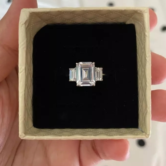 Sona Emerald Cut Diamond Ring S7 - Picture 6 of 9